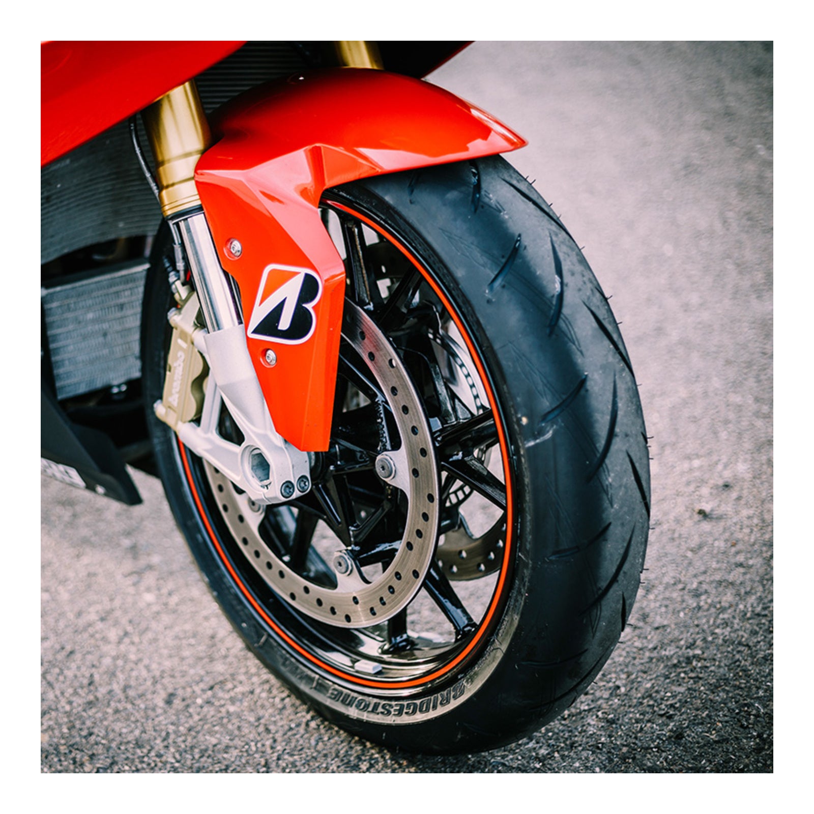 Bridgestone 130/70-16 S21 Front Hypersport Tyre